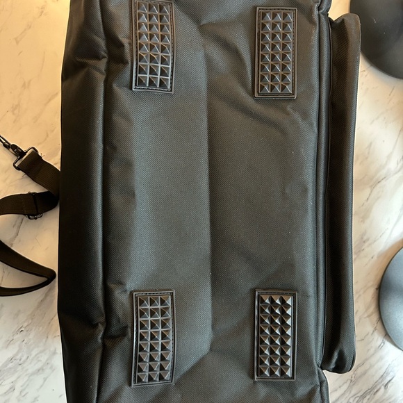 NWT SNKR Bag - Picture 8 of 8